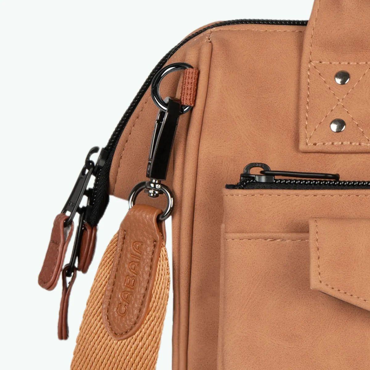 CABAIA Moscow Crossbody Tasche  