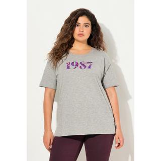 Ulla Popken  T-shirt dal taglio oversize con numeri, scollo a girocollo e mezze maniche 