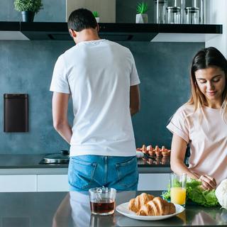 Northix Montierter Badezimmer-Abfalleimer  