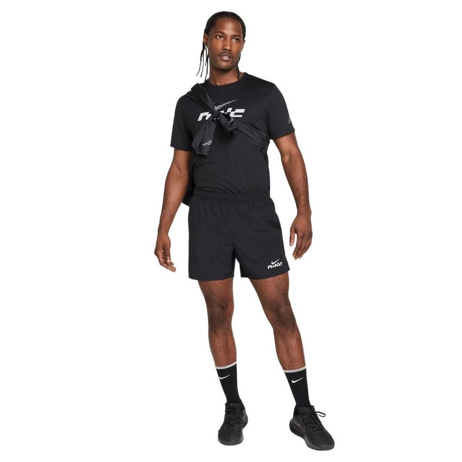 NIKE Maglietta Miler con protezione UV e Dri-FIT  
