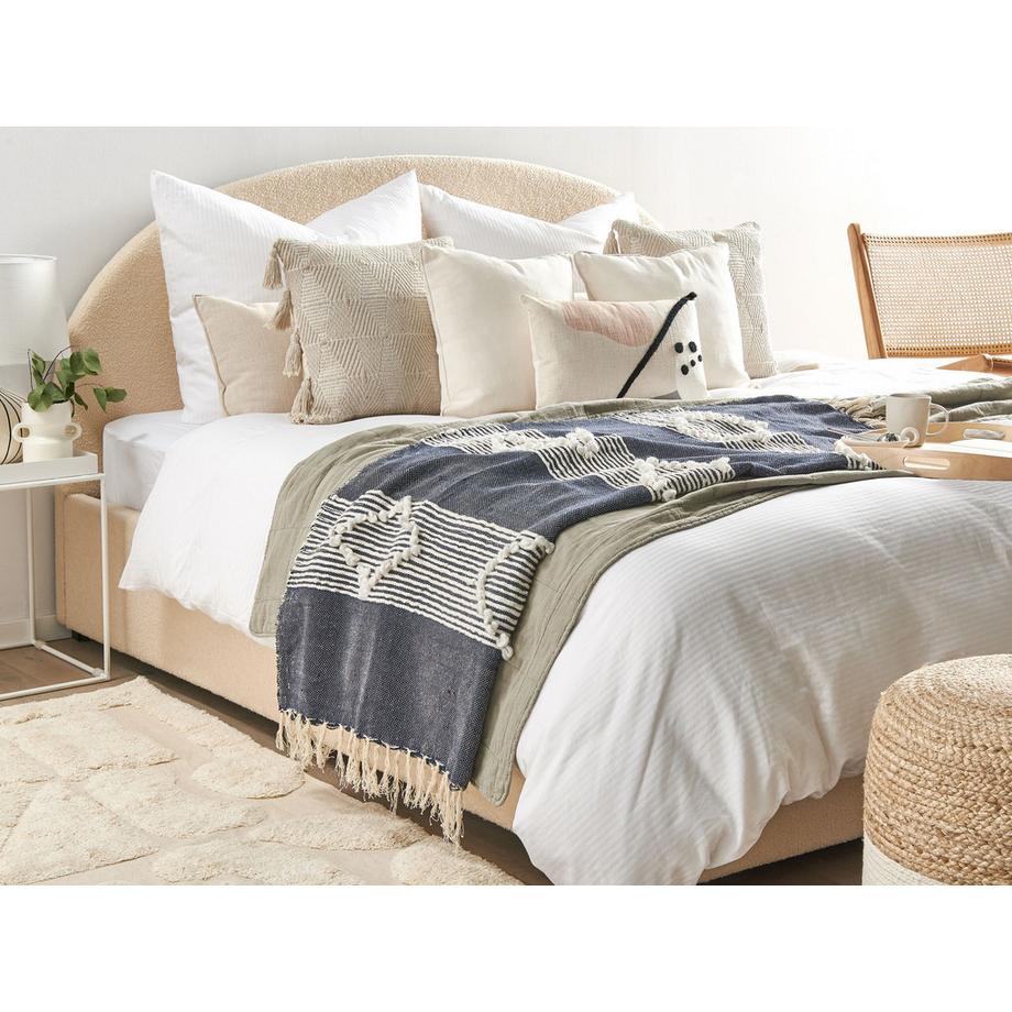 Beliani NEMLI Boho Acryl Kuscheldecke  