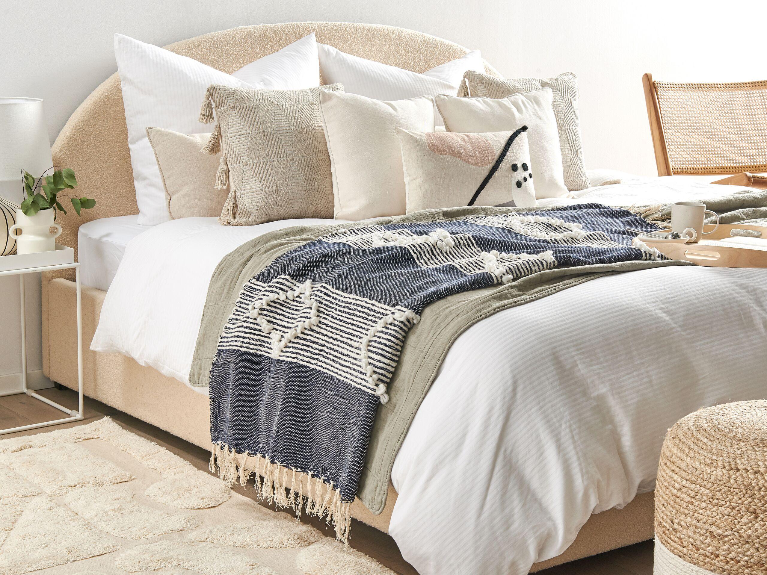 Beliani NEMLI Couverture en Acrylique Boho  