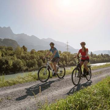 Kulinarische Velo-Tour Fünf Dörfer zwischen Chur und Landquart (für 2 Personen)