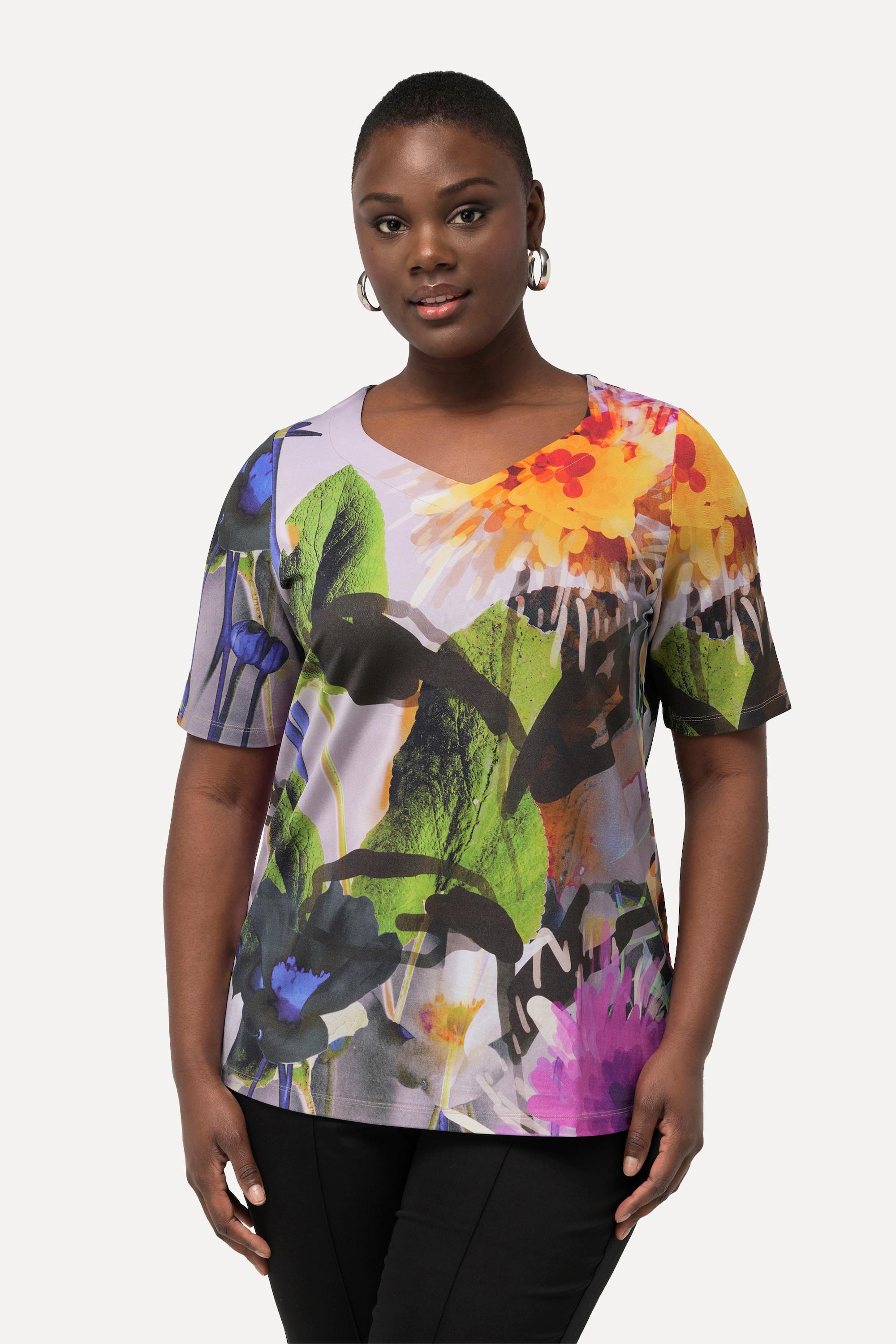 Ulla Popken  T-shirt floral en tissu fluide slinky à col en forme de cœur et manches courtes 