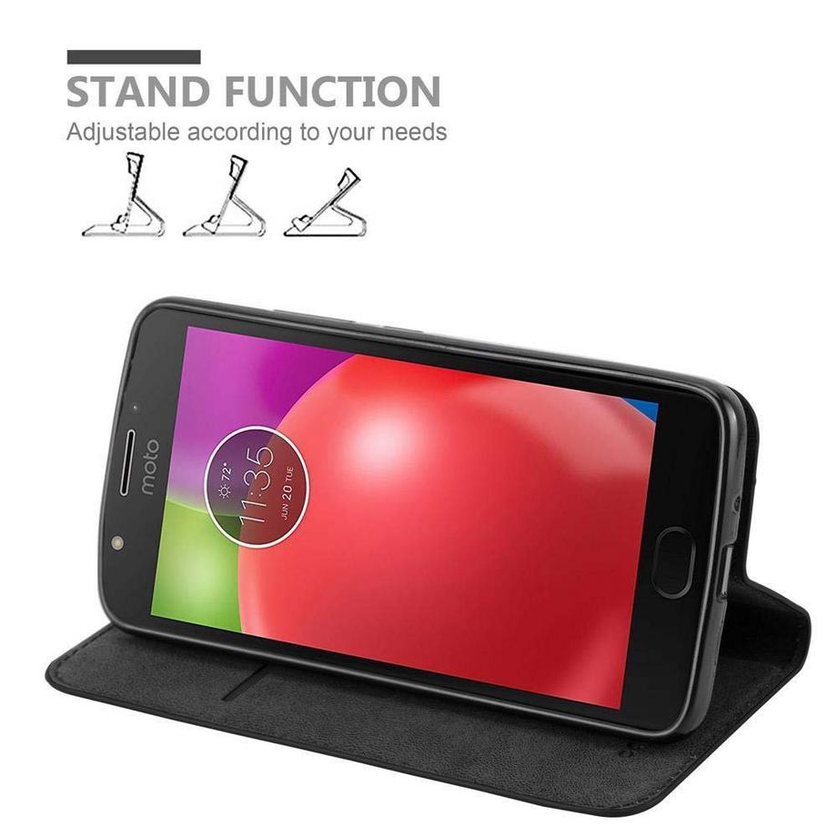 Cadorabo  Housse compatible avec Motorola MOTO E4 PLUS - Coque de protection avec fermeture magnétique, fonction de support et compartiment pour carte 