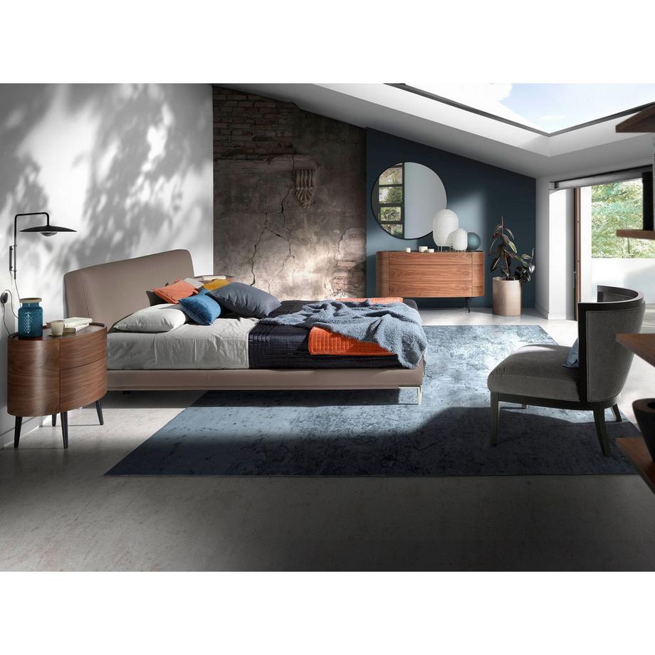 ANGEL CERDA Kommode aus Nussbaumholz undem Stahl  