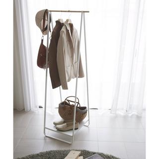 Yamazaki Kleiderständer aus Metall und Holz - H140 cm  