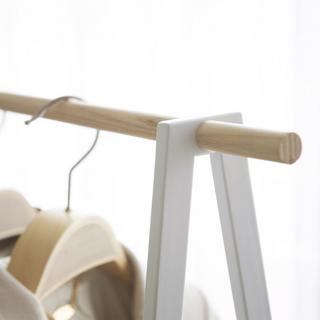 Yamazaki Kleiderständer aus Metall und Holz - H140 cm  