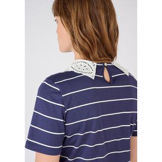 Damart  Tee-shirt col broderie anglaise. 