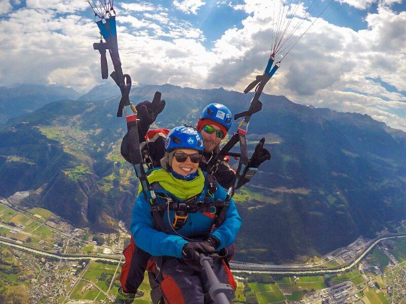 Smartbox  Magischer 25 Min. Gleitschirmflug in Zermatt, Kanton Wallis - Geschenkbox 