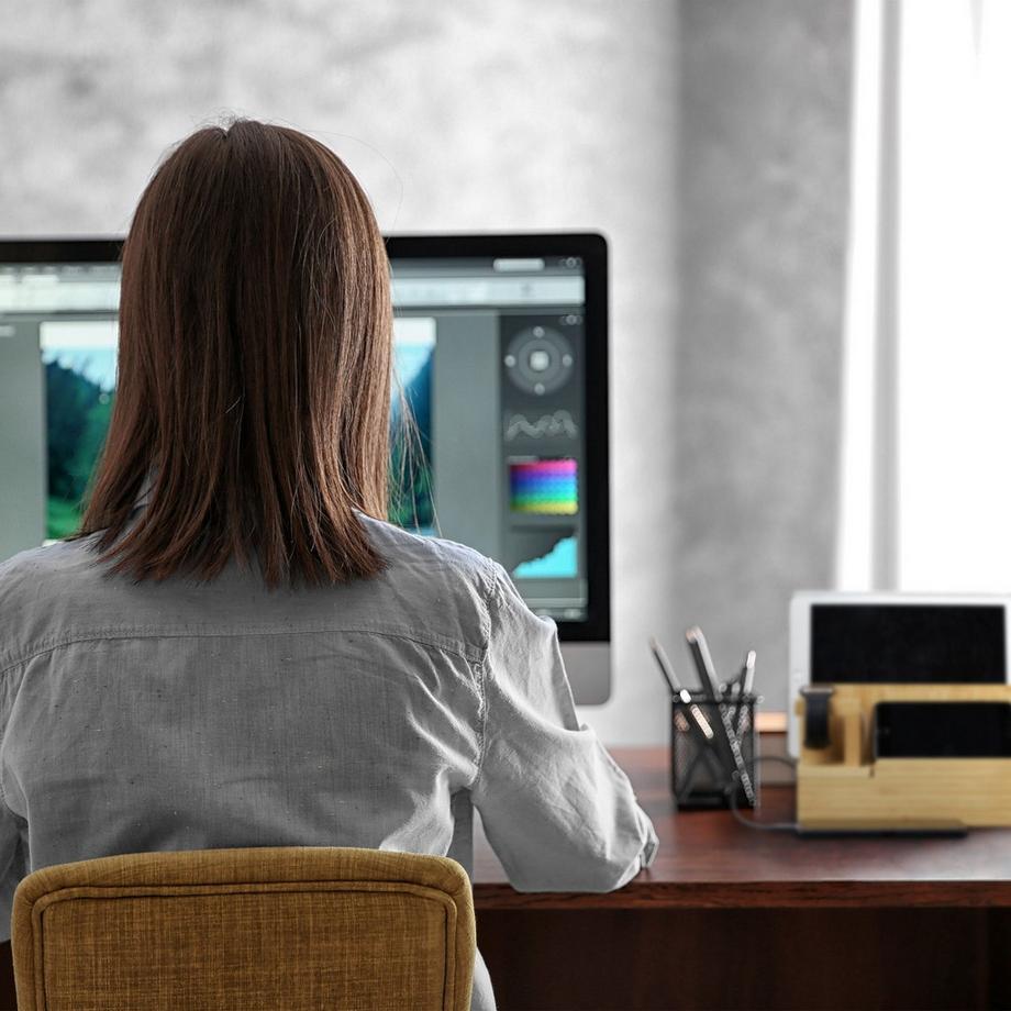 B2X  Ladestation für mehrere Geräte 