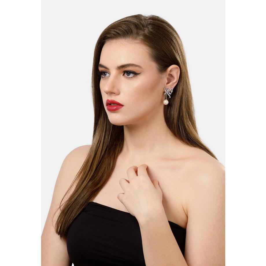 AVANT-GARDE PARIS  Silberfarbene Schmetterling-Tropfenohrringe 