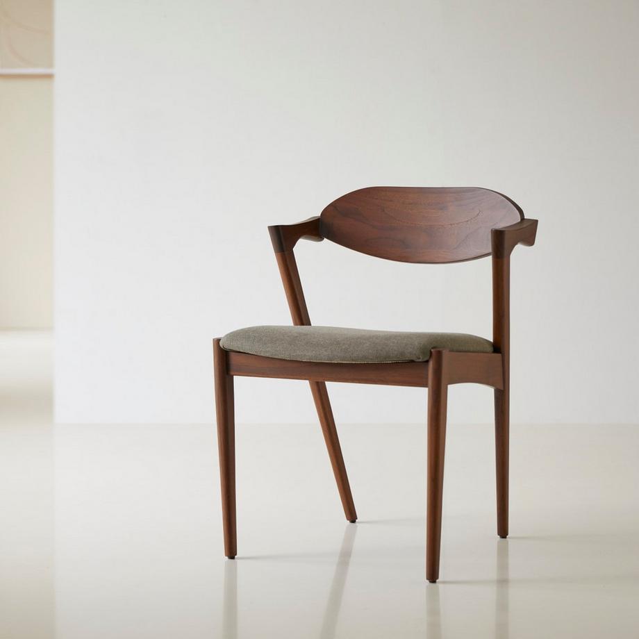 Tikamoon Stuhl Guido aus dunklem, massivem Teakholz und Stoff  