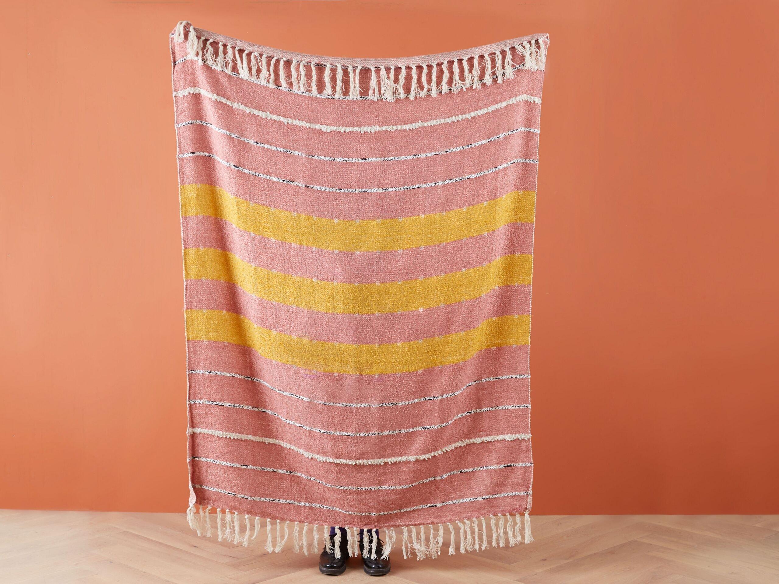 Beliani NAIKHU Couverture Plaid Classique en Coton  