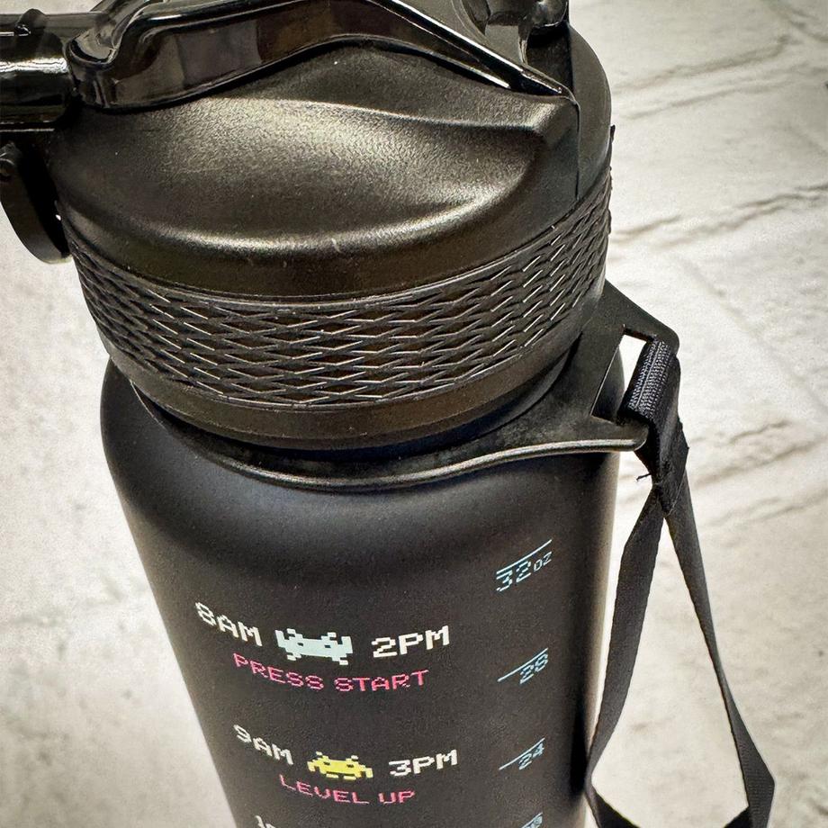 Mad Monkey Wasserflasche Space Invaders  