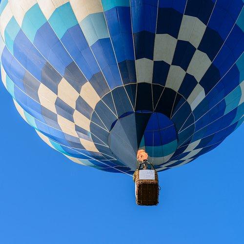 Geschenkidee  Ballonfahrt in der Deutschschweiz inkl. Champagner 