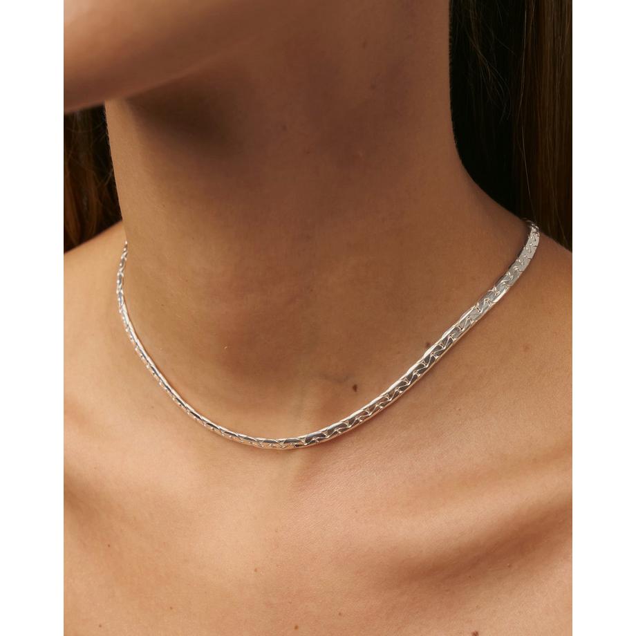 SIDANG  Anahi Halsketten 