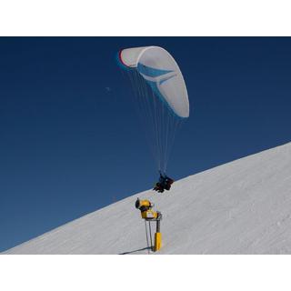 Smartbox  Magica notte in igloo tra meraviglie di neve, sessione di parapendio in tandem e cena a Davos - Cofanetto regalo 