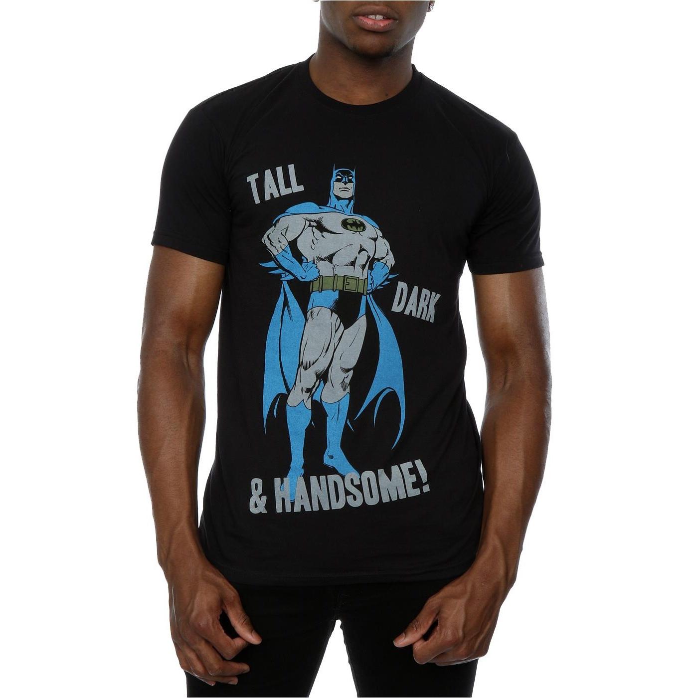 DC COMICS  Tshirt TALL DARK AND HANDSOME 