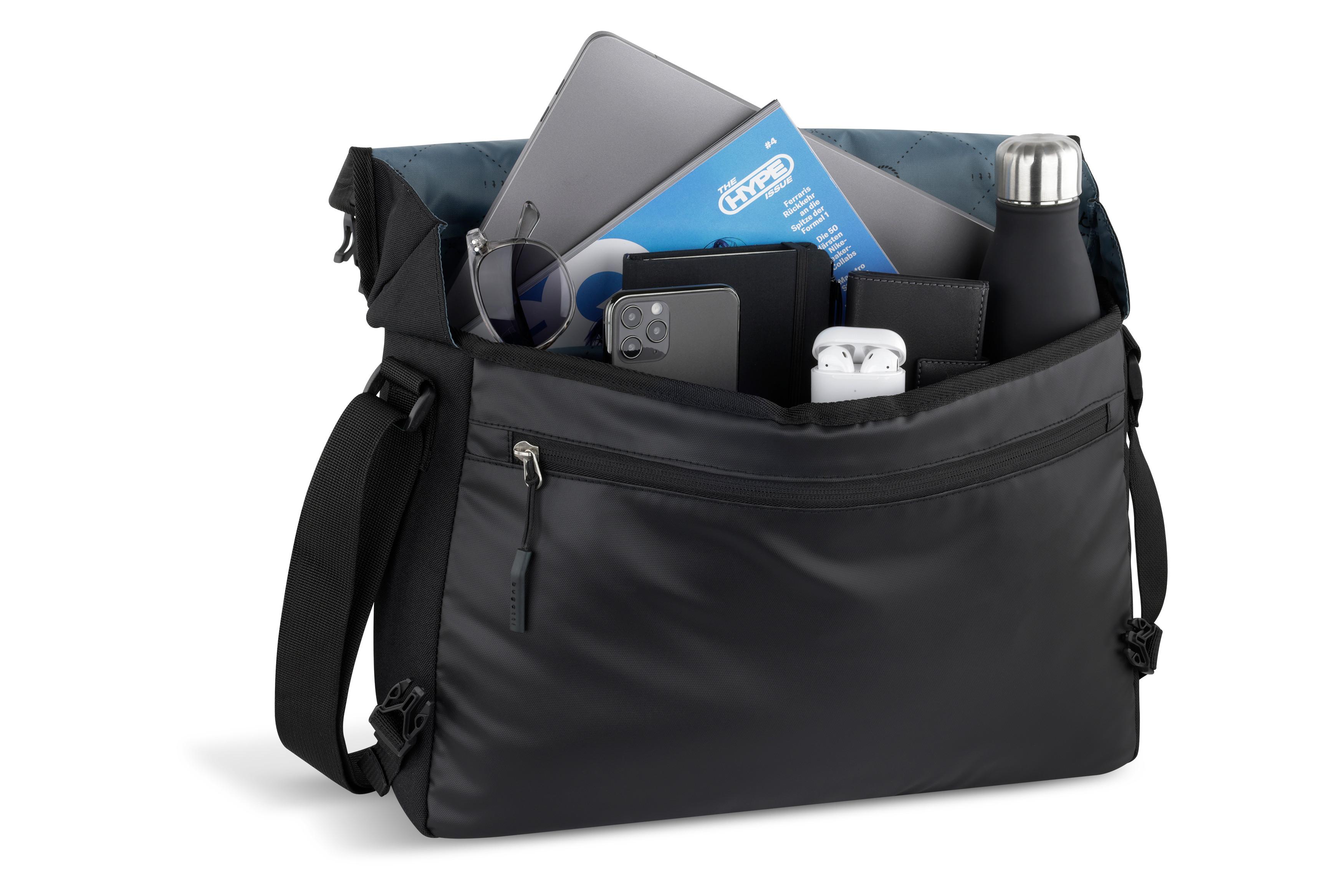 BUGATTI Blanc DeLight Messenger Tasche  