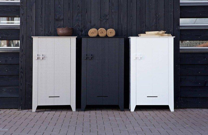 mutoni Cabinet Gijs Pin Noir (FSC)  