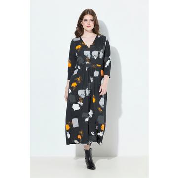 Maxi abito con stampa grafica, scollo a V e maniche a 3/4