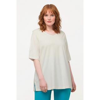 Ulla Popken  T-shirt dal taglio svasato in cotone Pima con scollo a V e mezze maniche 