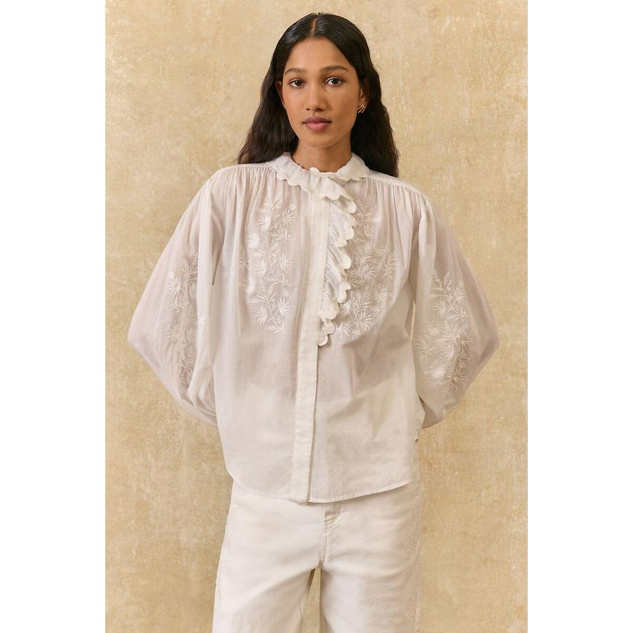 Bestickte langärmelige Bluse mit gerüschtem Claudine-Kragen