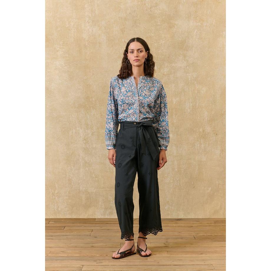 Bluse mit Rundhalsausschnitt und langen Ärmeln mit Blumenmuster