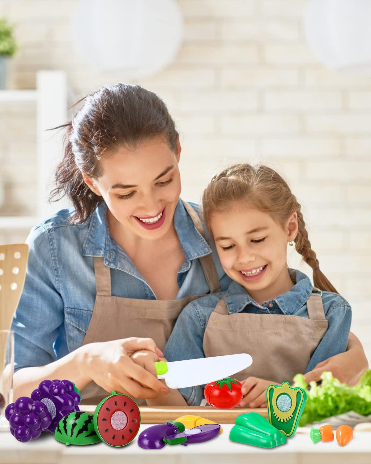 Activity-board  Spielküchenzubehör, Kinderküchenzubehör, Plastikobst zum Schneiden, verschiedene Obst- und Gemüsesorten, Teller, Schneidebretter 