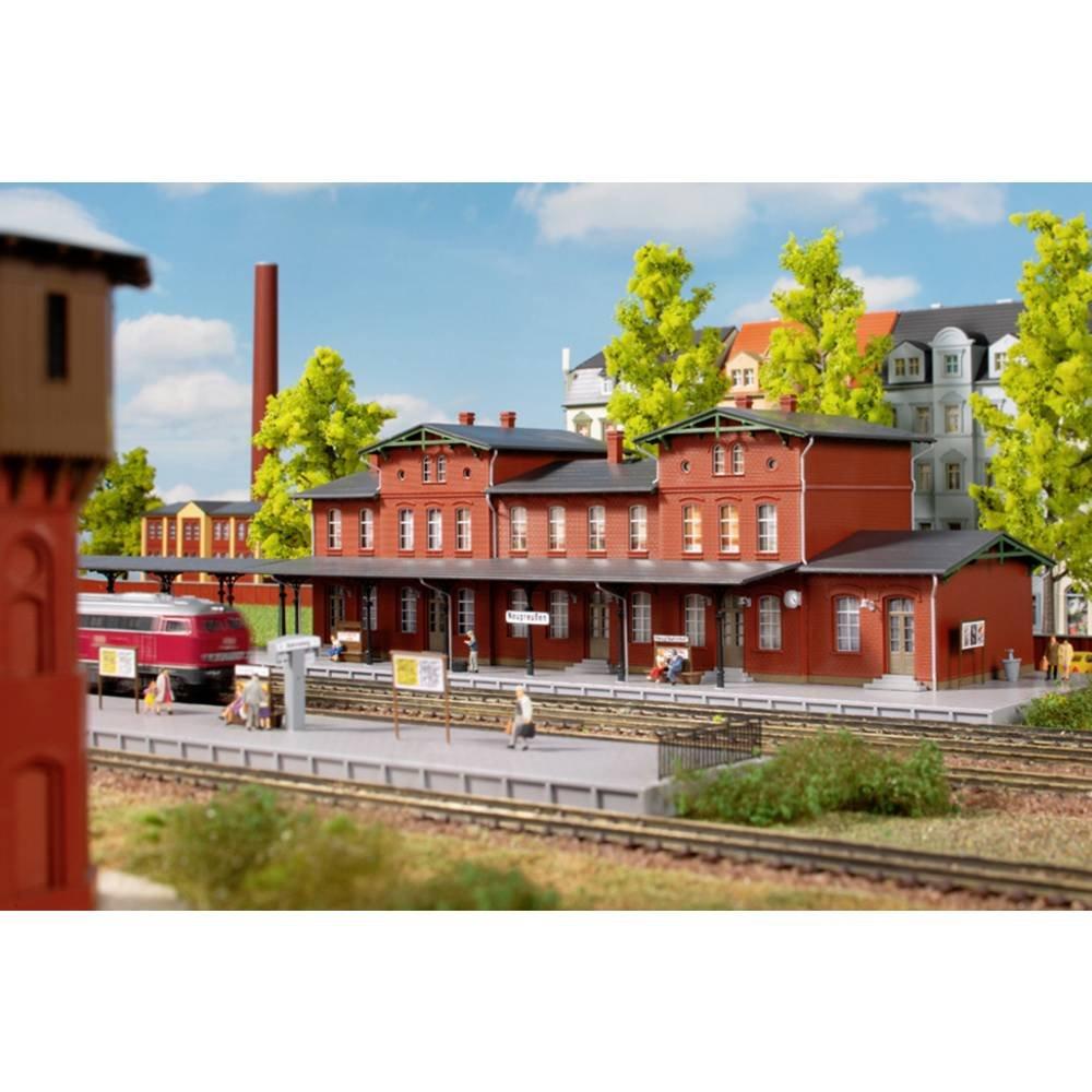 Image of N Bahnhof Neupreussen Multicolor