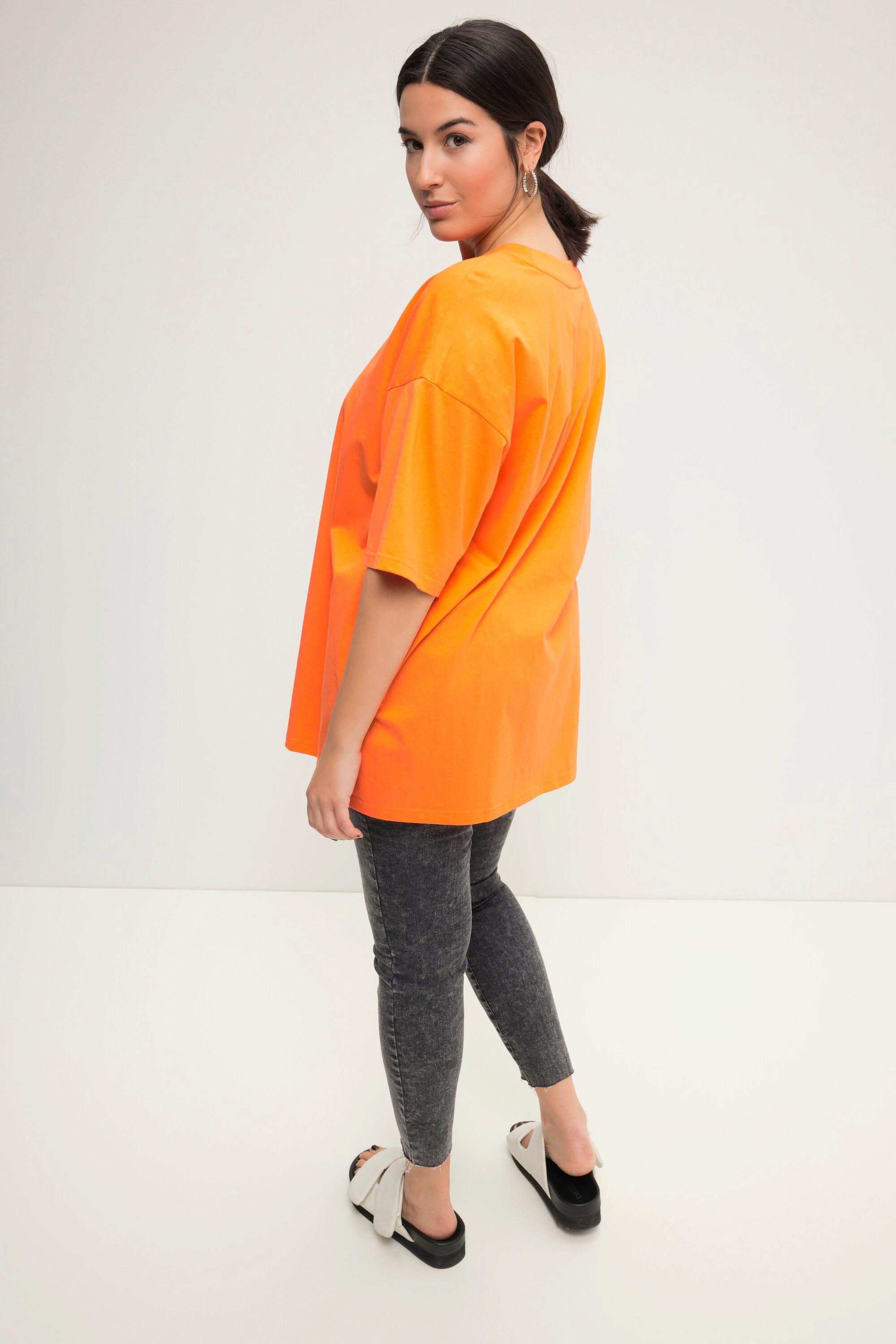 Studio Untold  T-shirt# long oversize avec message imprimé. Col rond et manches courtes. 