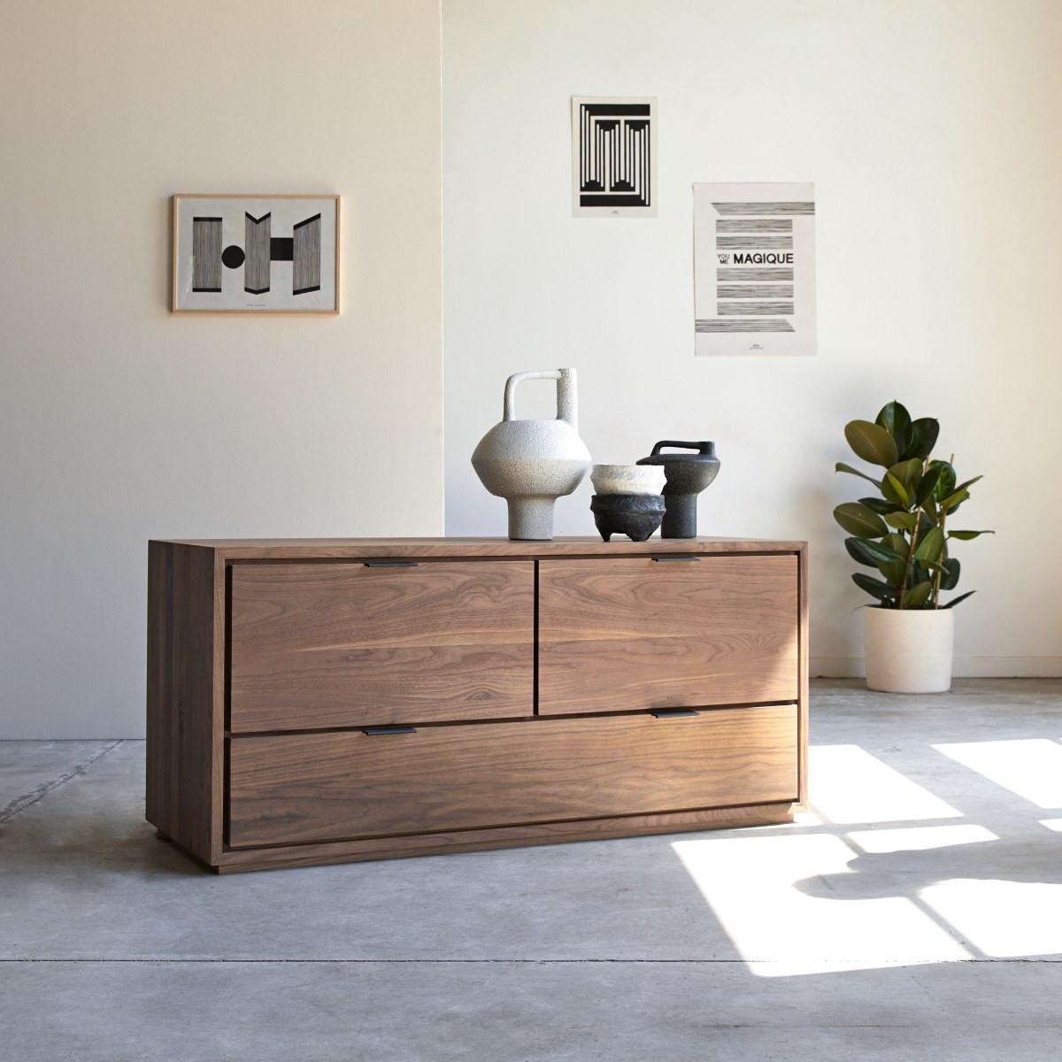 Tikamoon TV-Schrank aus massivem Nussbaum 120 cm Senson  