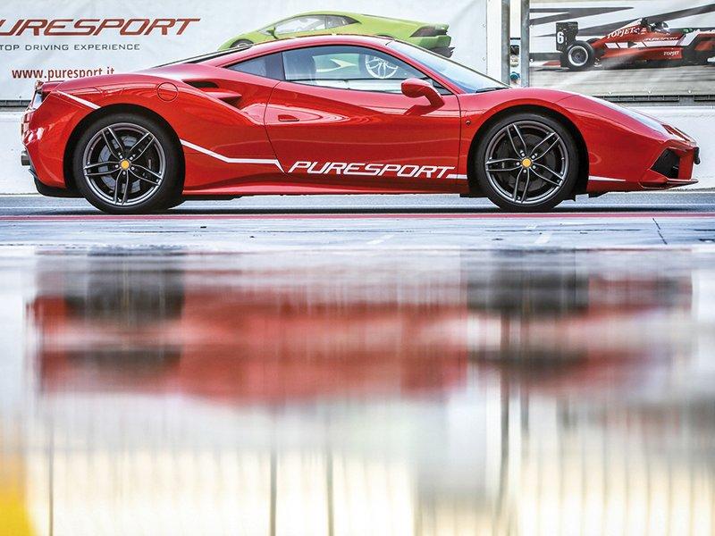 Smartbox  Test drive all'Autodromo Nazionale di Monza: 1 giro su Ferrari 488 GTB o Lamborghini Huracán - Cofanetto regalo 