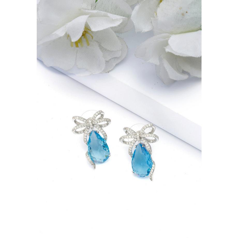 AVANT-GARDE PARIS  Bezaubernde Hellblaue Tropfenohrringe 