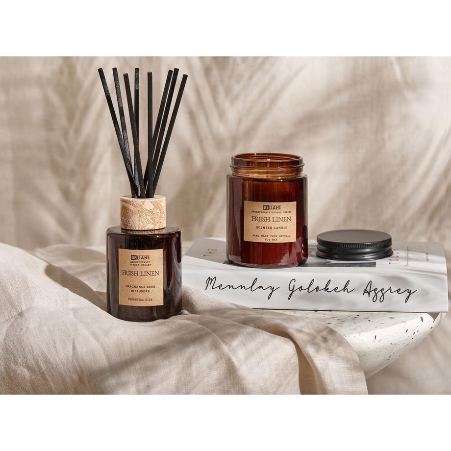 Beliani Candela Profumata con Diffusore di Fragranze en Cera di Soia Classico DARK ELEGANCE  