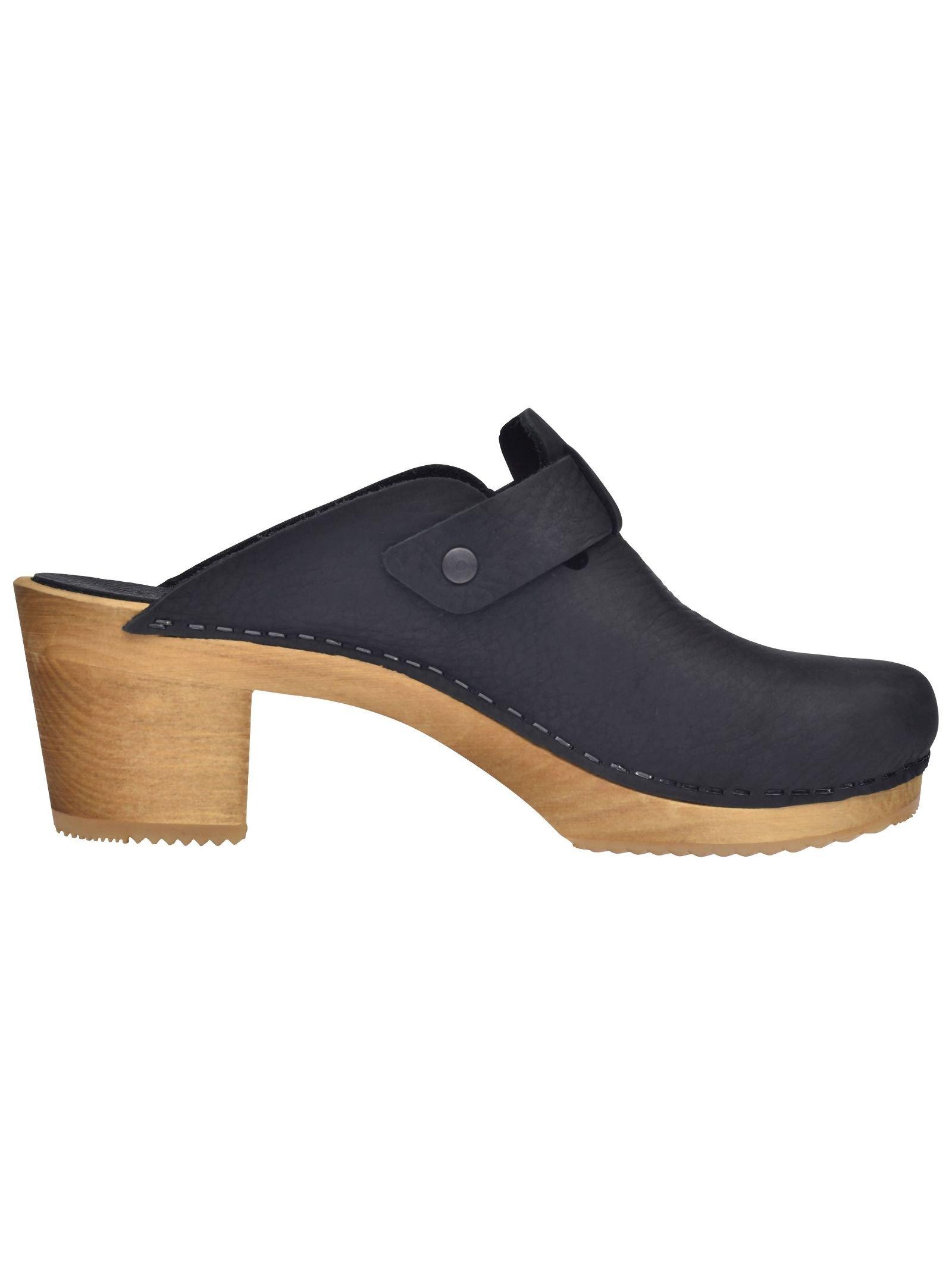 Sanita  Clogs 