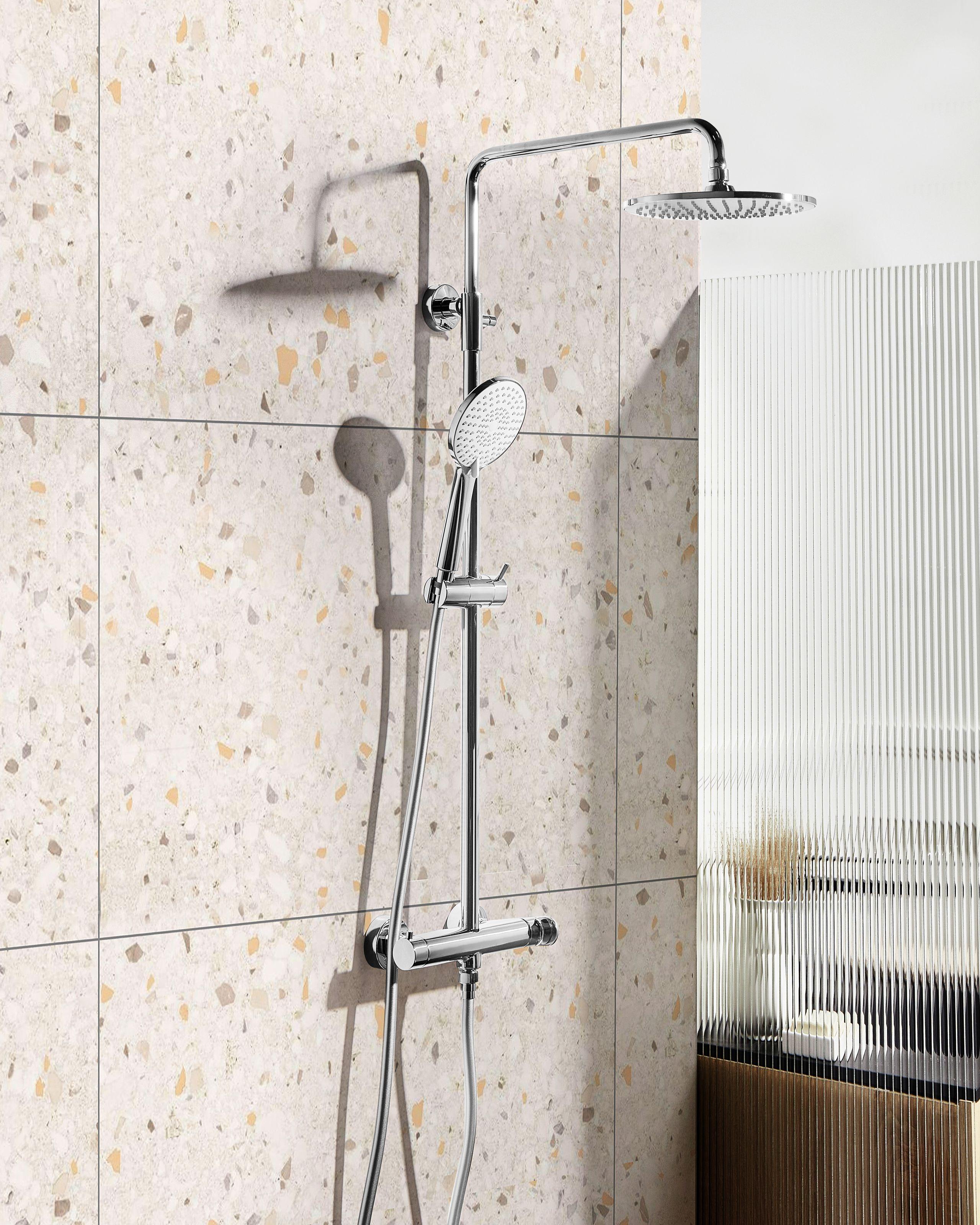 Beliani Set doccia con miscelatore e soffione a pioggia en Ottone Moderno CATAMARCA  