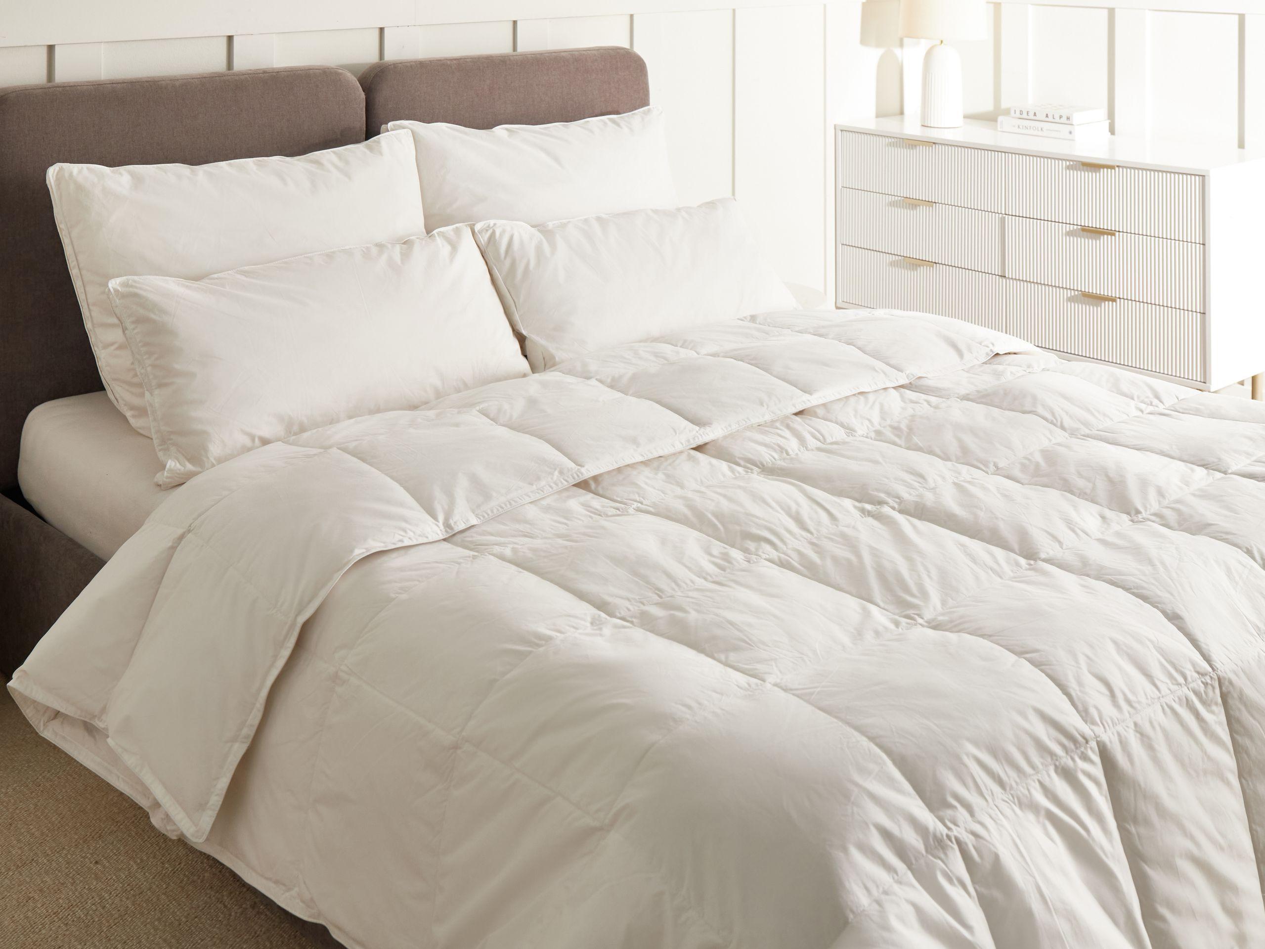 Beliani Couette très chaude en Coton ciré GRIVOLA  