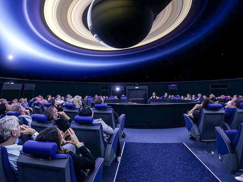 Smartbox  Origineller Familienurlaub mit 1 Übernachtung und Tickets zum Planetarium in Luzern - Geschenkbox 