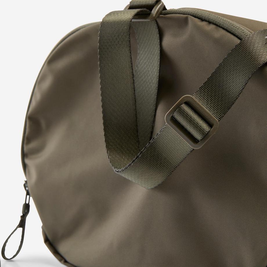 DECATHLON  Borsa sportiva a tracolla con scomparto per scarpe 