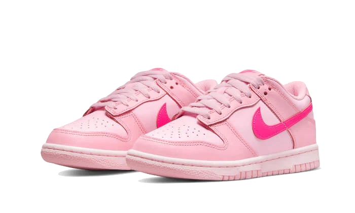 NIKE  Dunk Low Triple  (Barbie) 