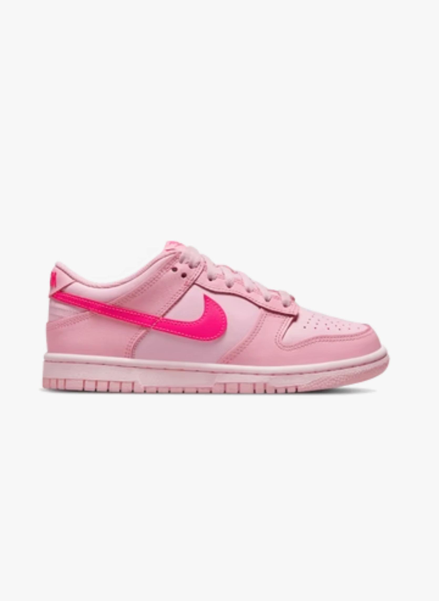 NIKE  Dunk Low Triple  (Barbie) 