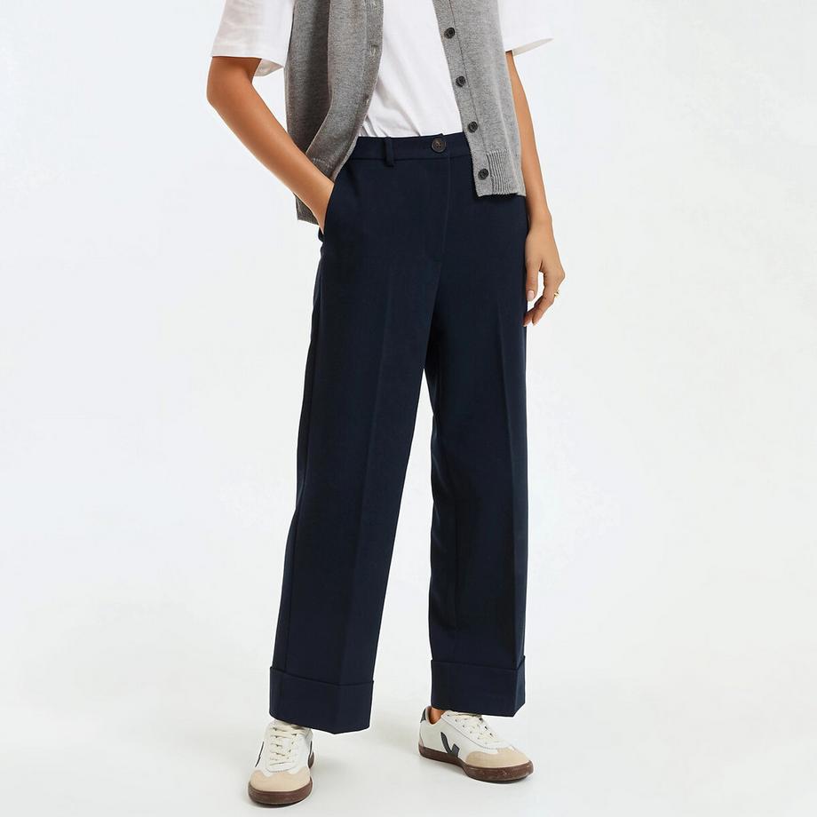 Gerade geschnittene Hose mit hoher Taille