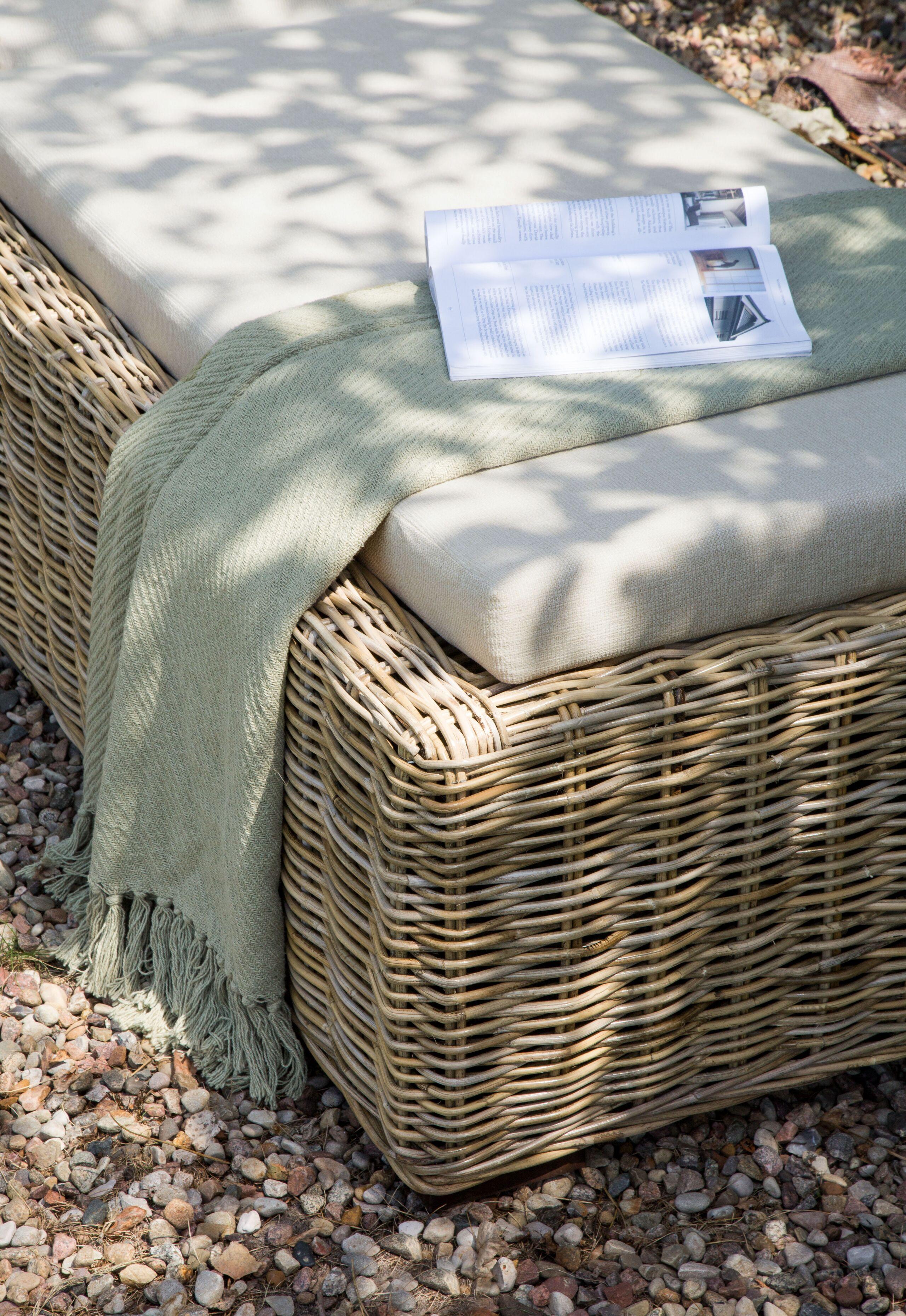 Beliani Lettino Prendisole con Cuscino en Rattan Boho PALESE  