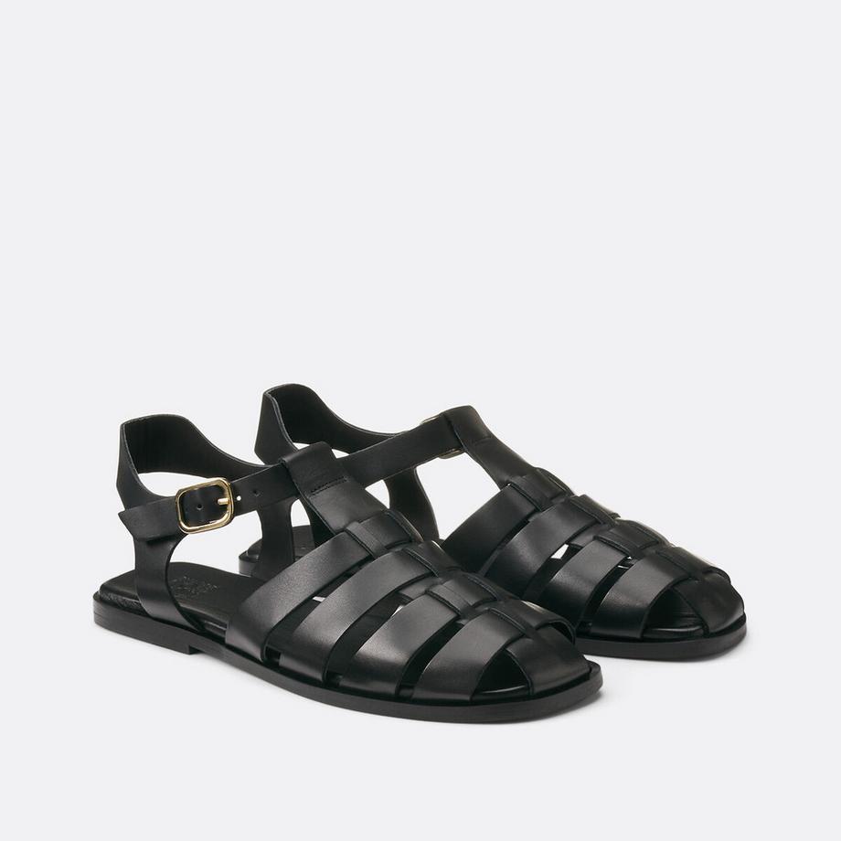 Geschlossene Sandalen