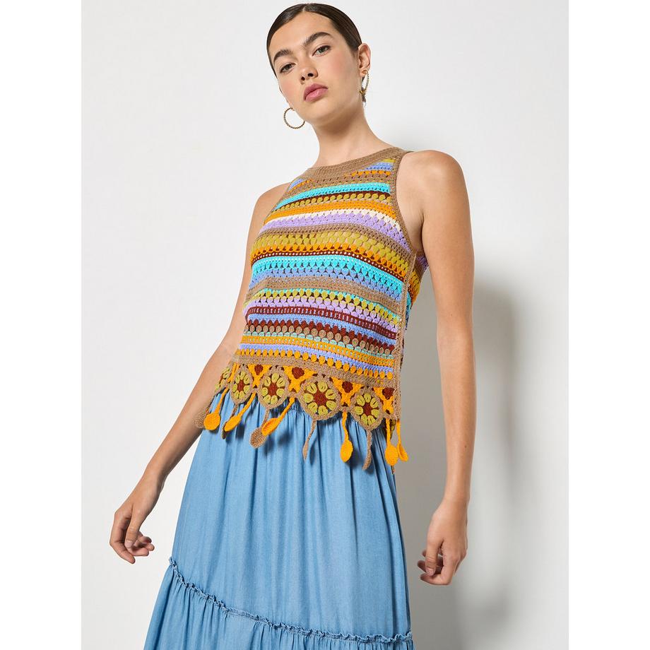 Haut au crochet à rayures colorées et pompons