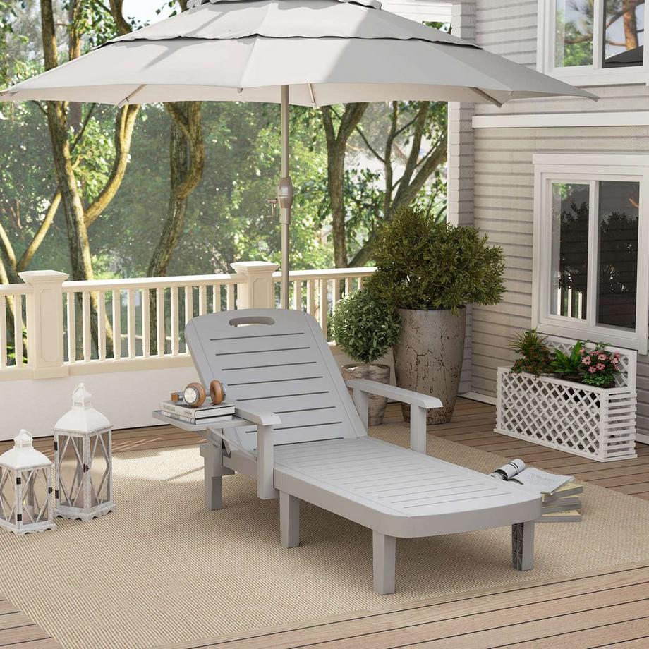 Northio Sonnenliege Gartenliege mit Seitentisch Holzoptik Liegestuhl mit 5-Fach verstellbare Rückenlehne, wetterfeste Campingliege, Gartenstuhl bis 120 kg belast, für Garten Outdoor Strand, Hellgrau Aosom  