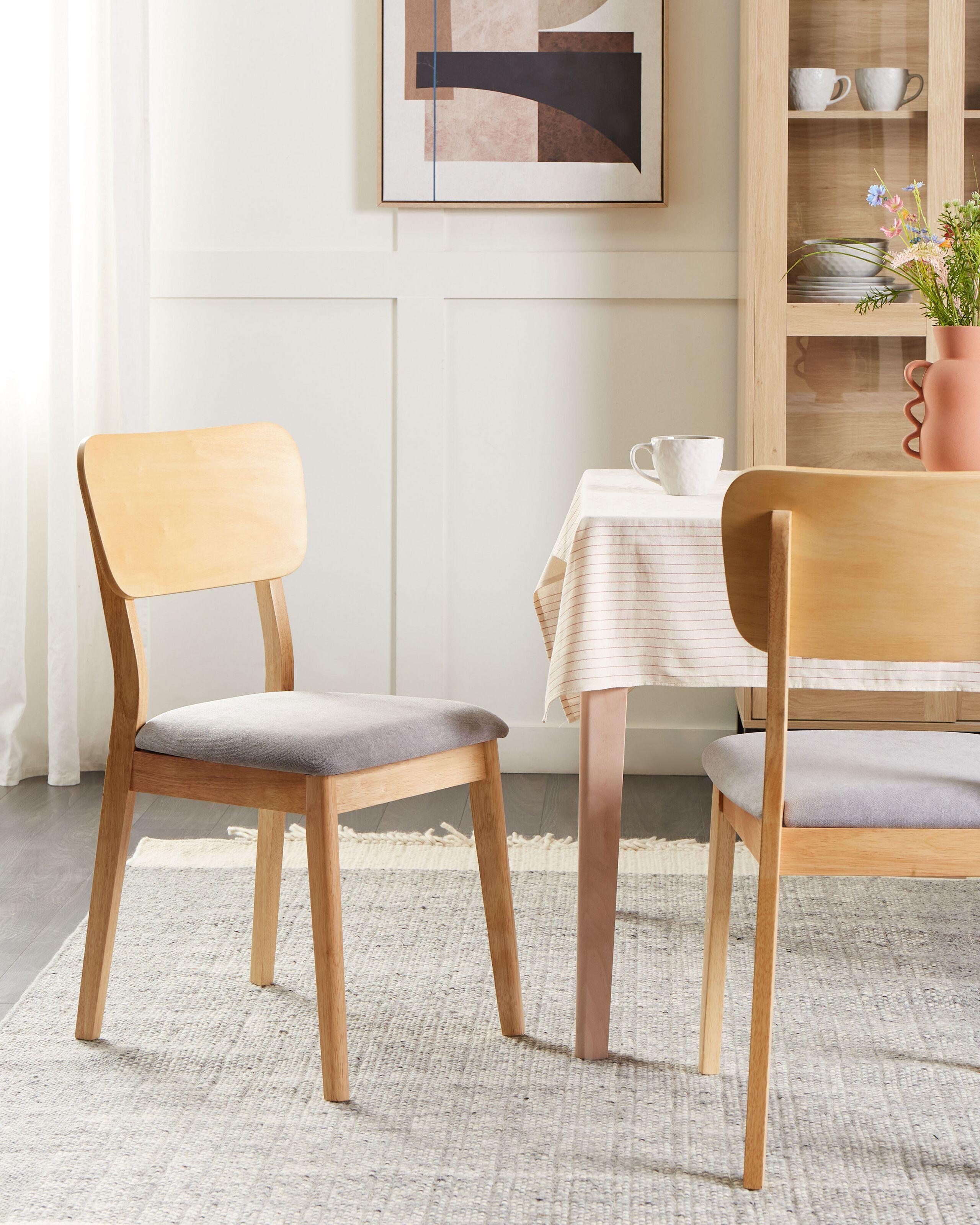 Beliani Chaise de salle à manger en Bois d'hévéa Traditionnel MINIER  