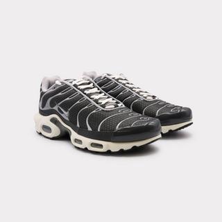 NIKE  Air Max Plus - Greyscale 